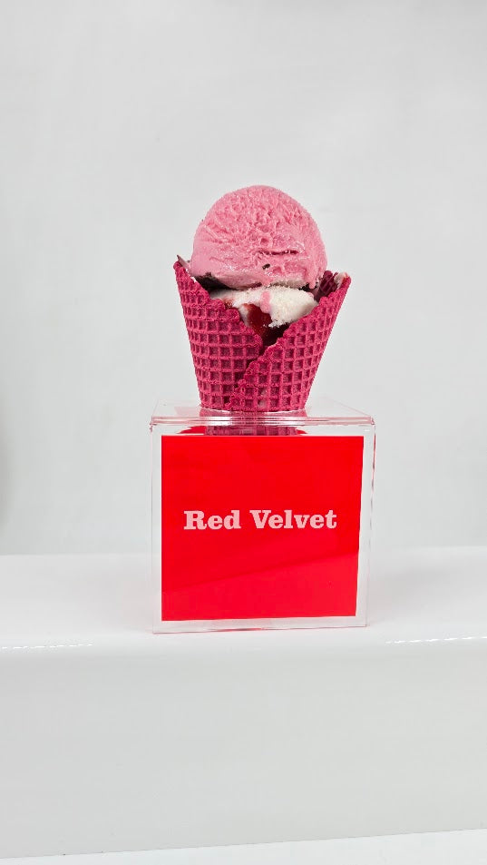 Acrylic Ice Cream Cone Display with Flavor Labels, Gelato Cone Holder, Gelato Tags, Modern Minimalist Design for Gelato Shops